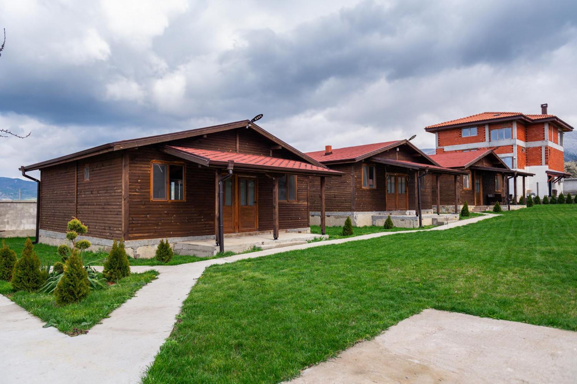 Къщи За Гости Брик Sapareva Bania Exterior foto